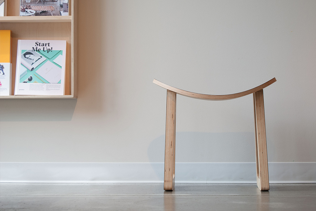 Adam Whittake.，woodiness，chair，furniture，Reprint，