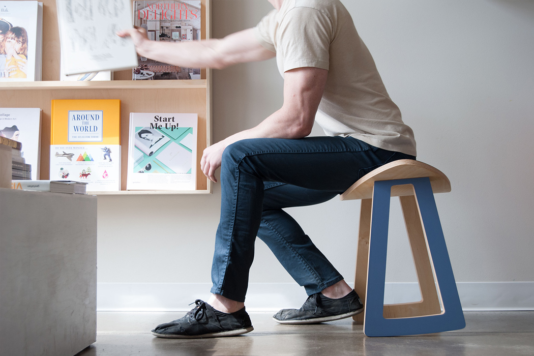 Adam Whittake.，woodiness，chair，furniture，Reprint，