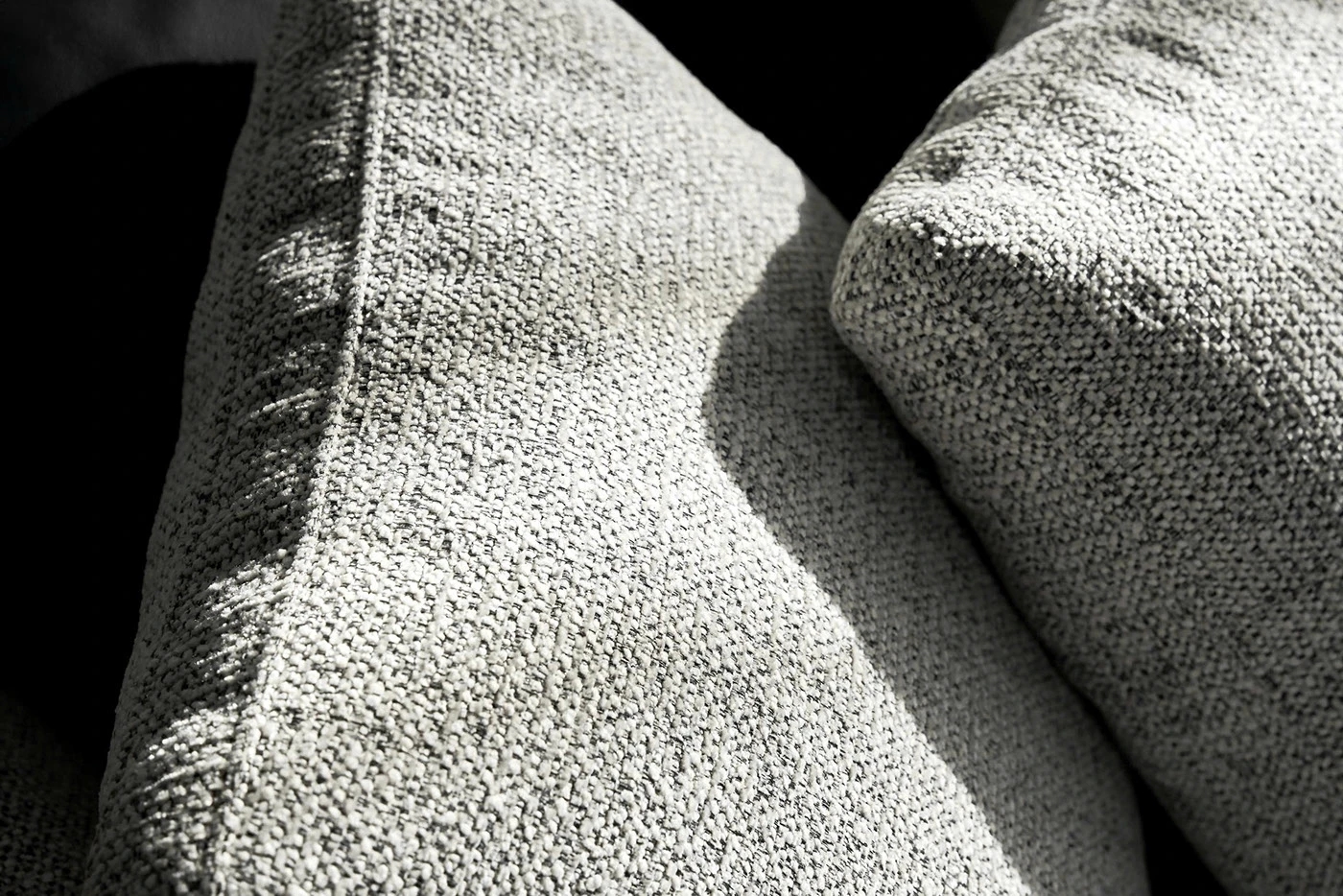 aurora，sofa，Italian design，tactile experience，Leatherwear，