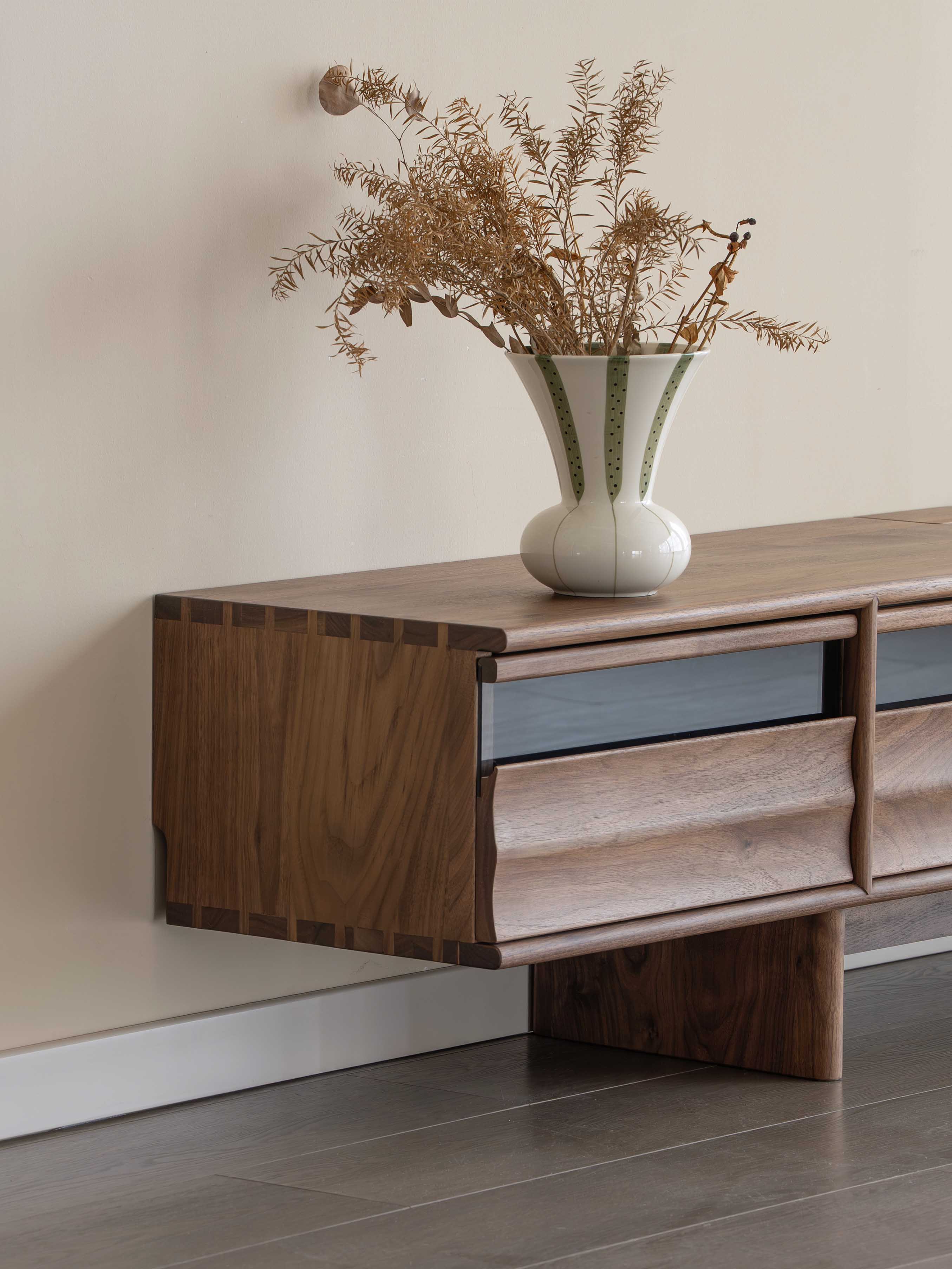 Black walnut furniture，Solid wood furniture，Original design，Residential Furniture，furniture design ，TV cabinet design，