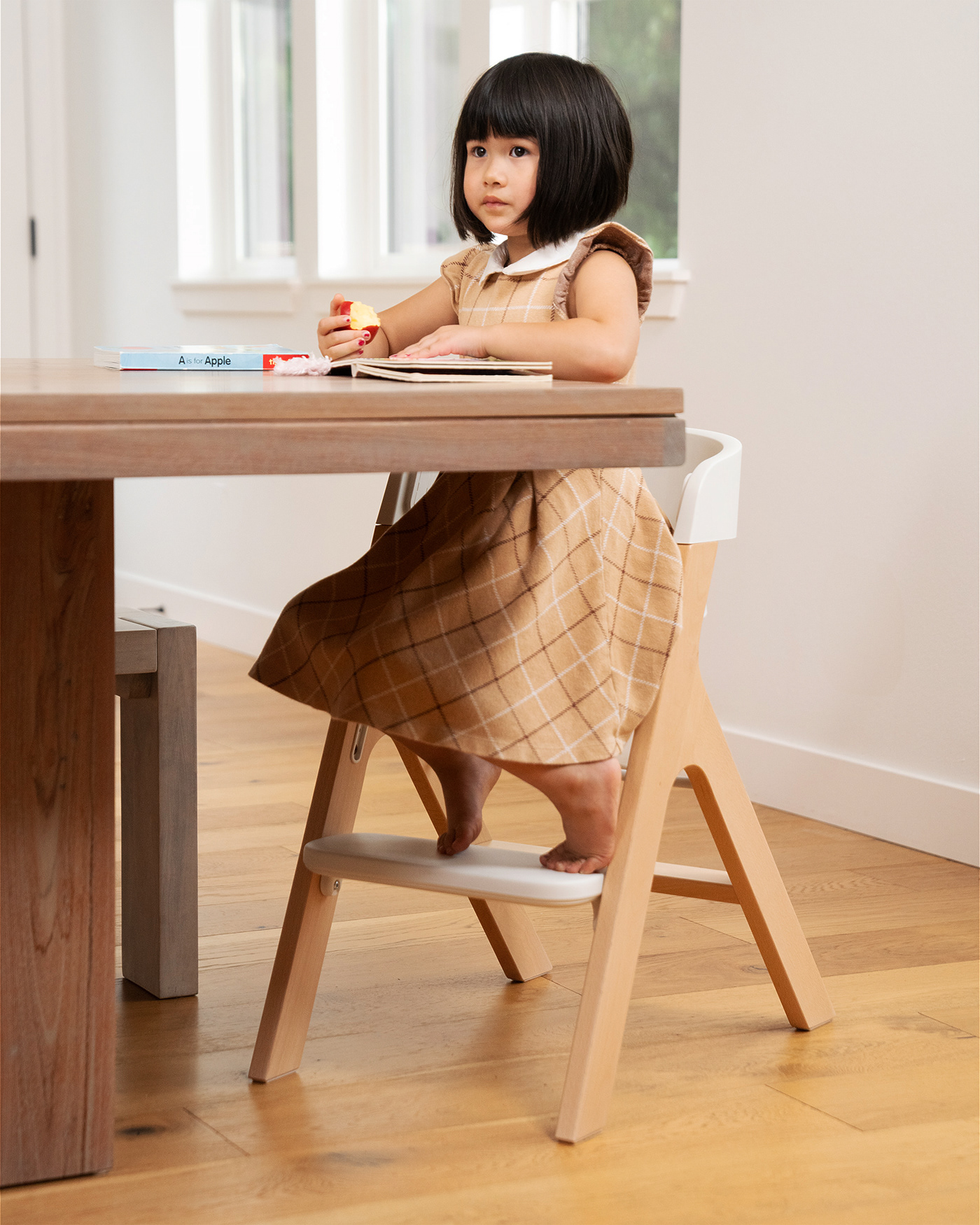 Mockingbird，High chair，furniture，chair，