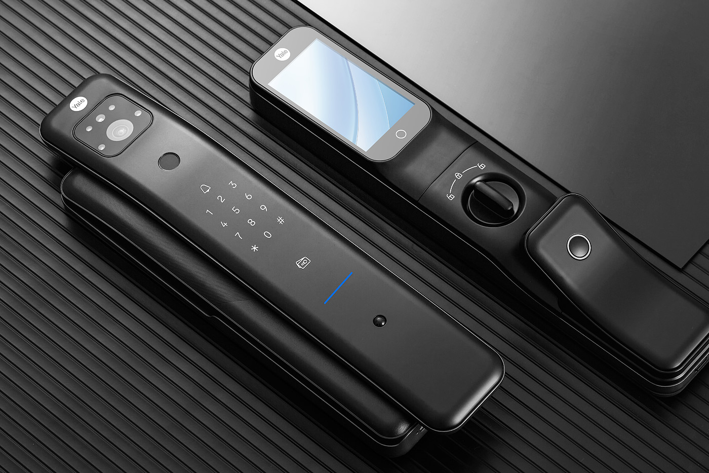 Intelligent door lock，