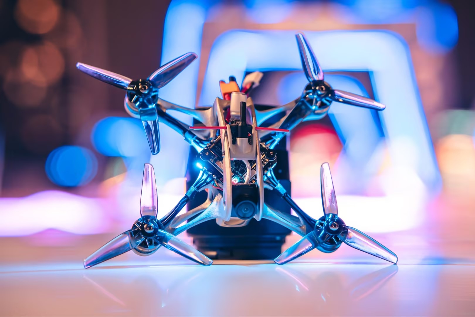 UAV，Crossing machine，FPV，