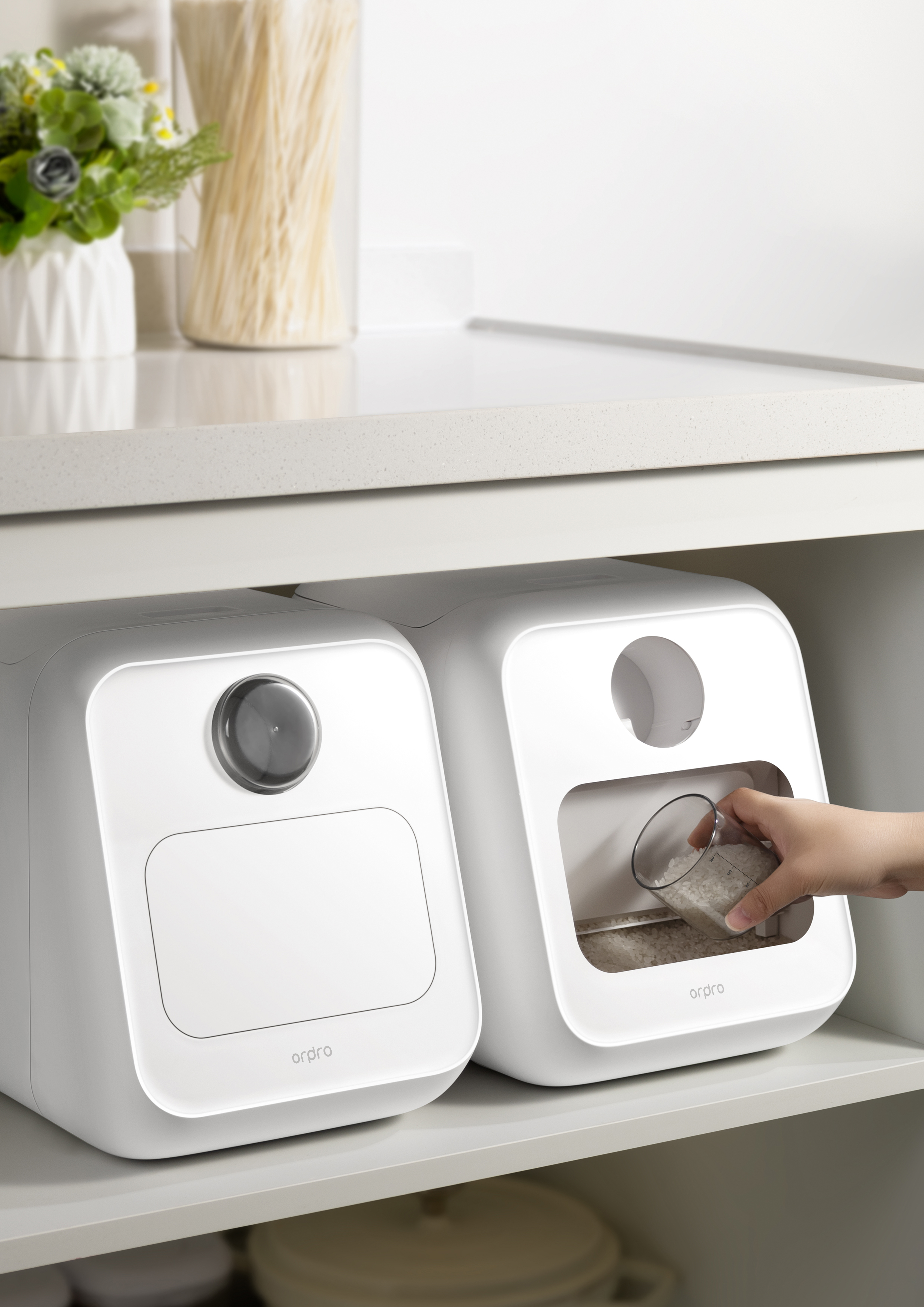 Rice bucket，Self-opening rice barrel，Automatic open lid rice bucket，Mi Cang，Grain storage box，Pet grain storage box，Grain storage box，