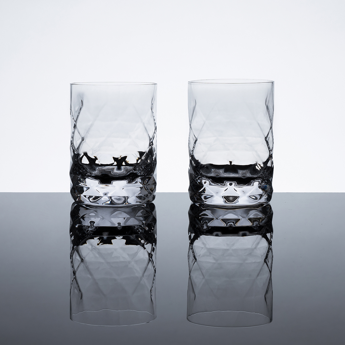 灵感来自宝石切割的传统吹制玻璃器皿gemcrystalglassware