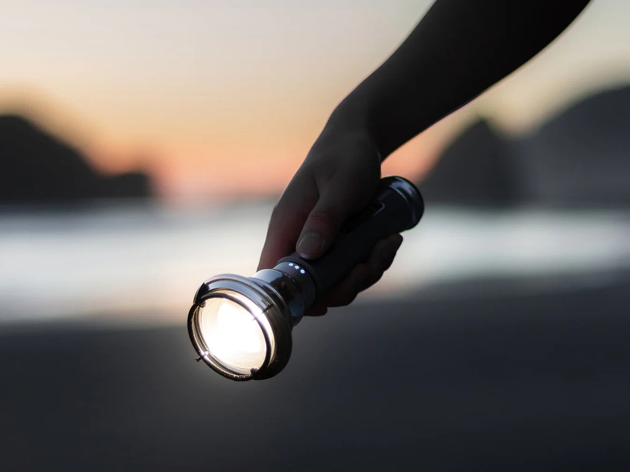 Barebones，Flashlight，Outdoor equipment，Lighting tools，