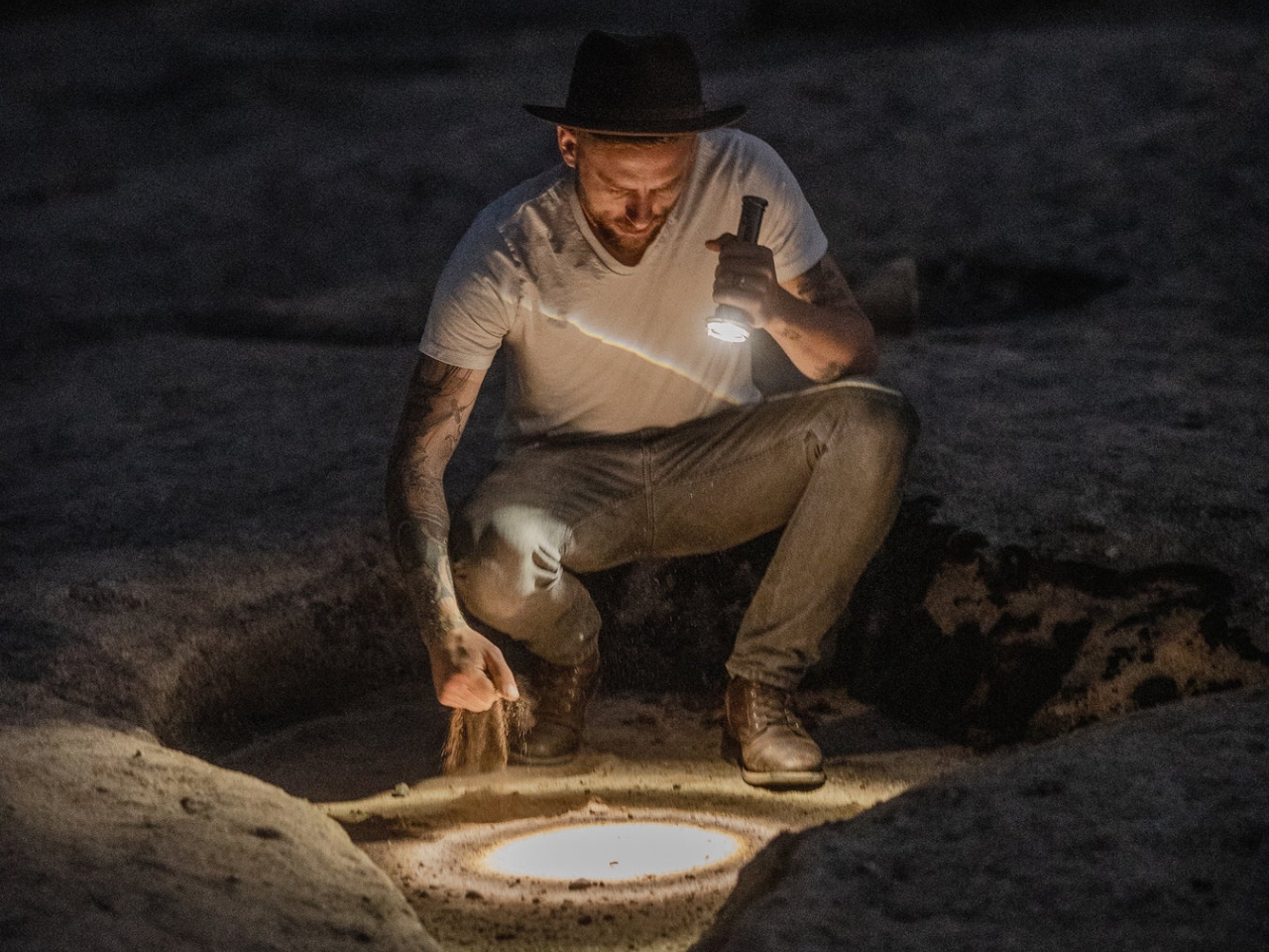 Barebones，Flashlight，Outdoor equipment，Lighting tools，