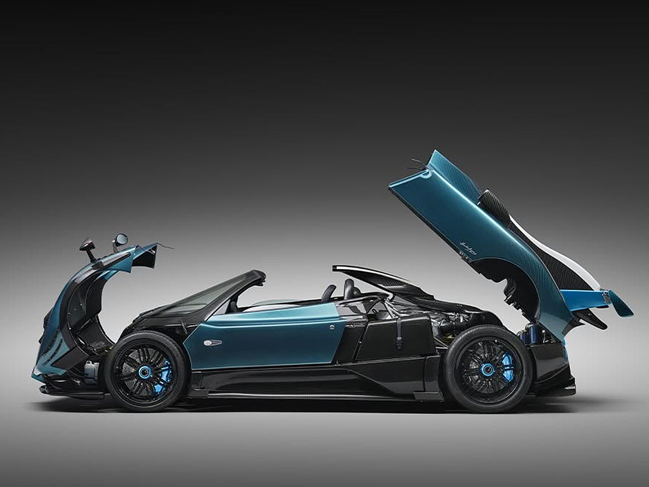 Super car，aviation aesthetics，Pagani Zonda Unico，customized style，carbon fibre，