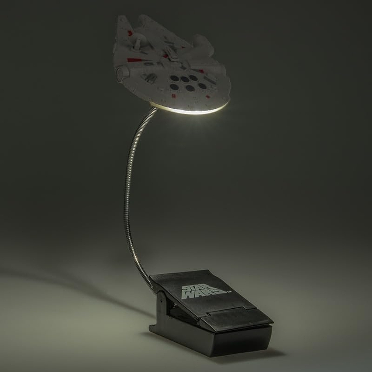 Desk lamp，Star Wars，Millennium Falcon，Lighting tools，