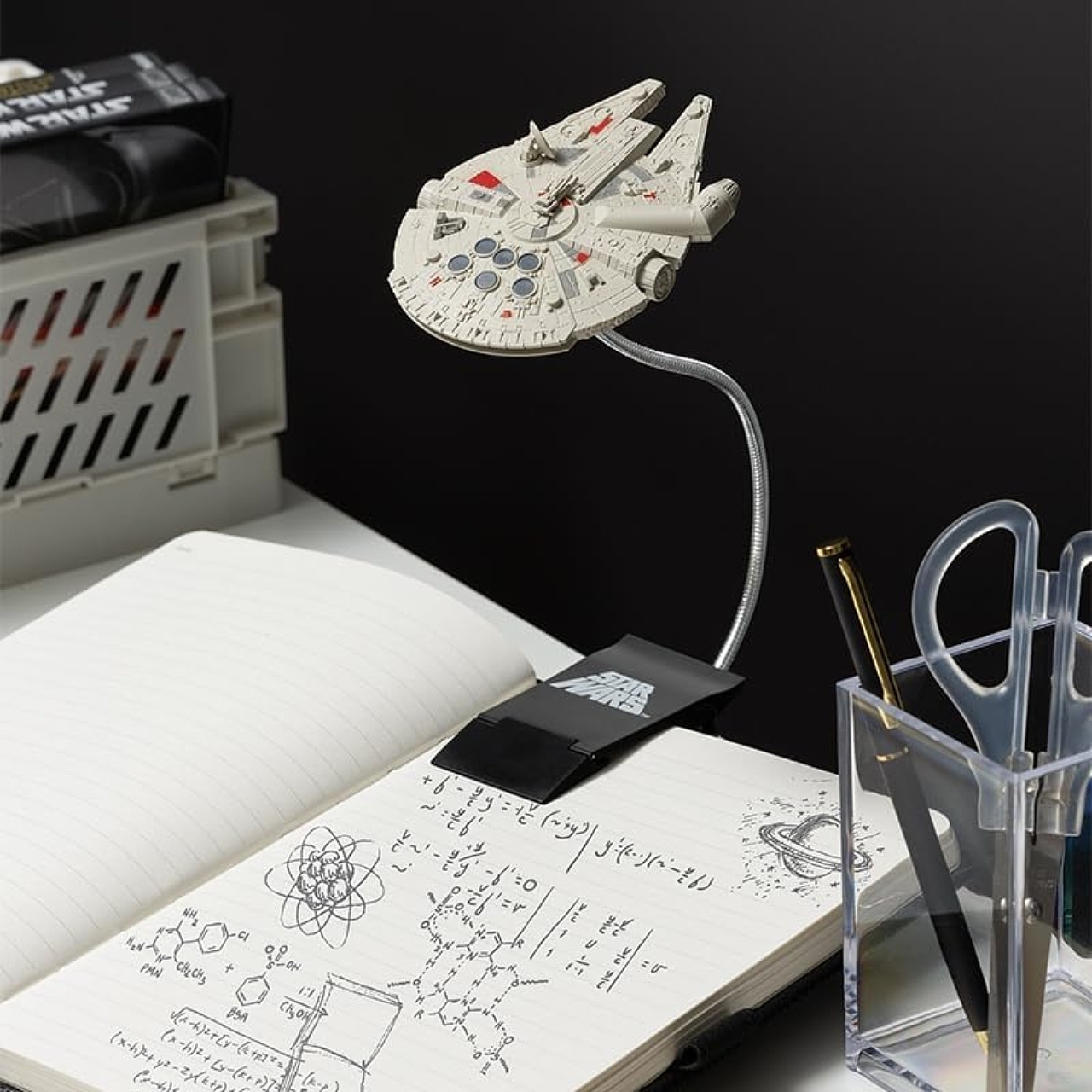 Desk lamp，Star Wars，Millennium Falcon，Lighting tools，