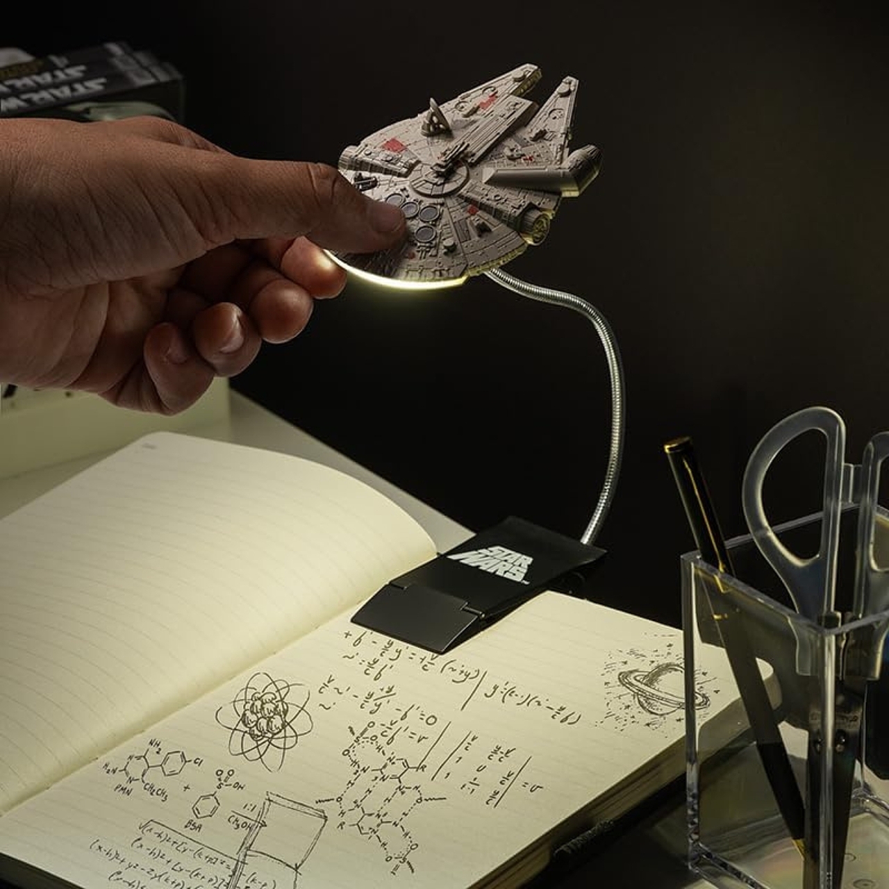 Desk lamp，Star Wars，Millennium Falcon，Lighting tools，