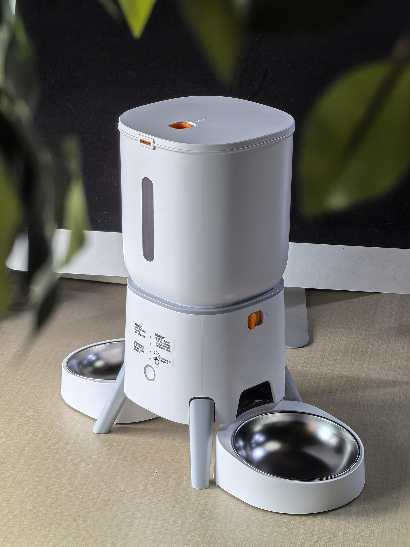 Pet feeder，