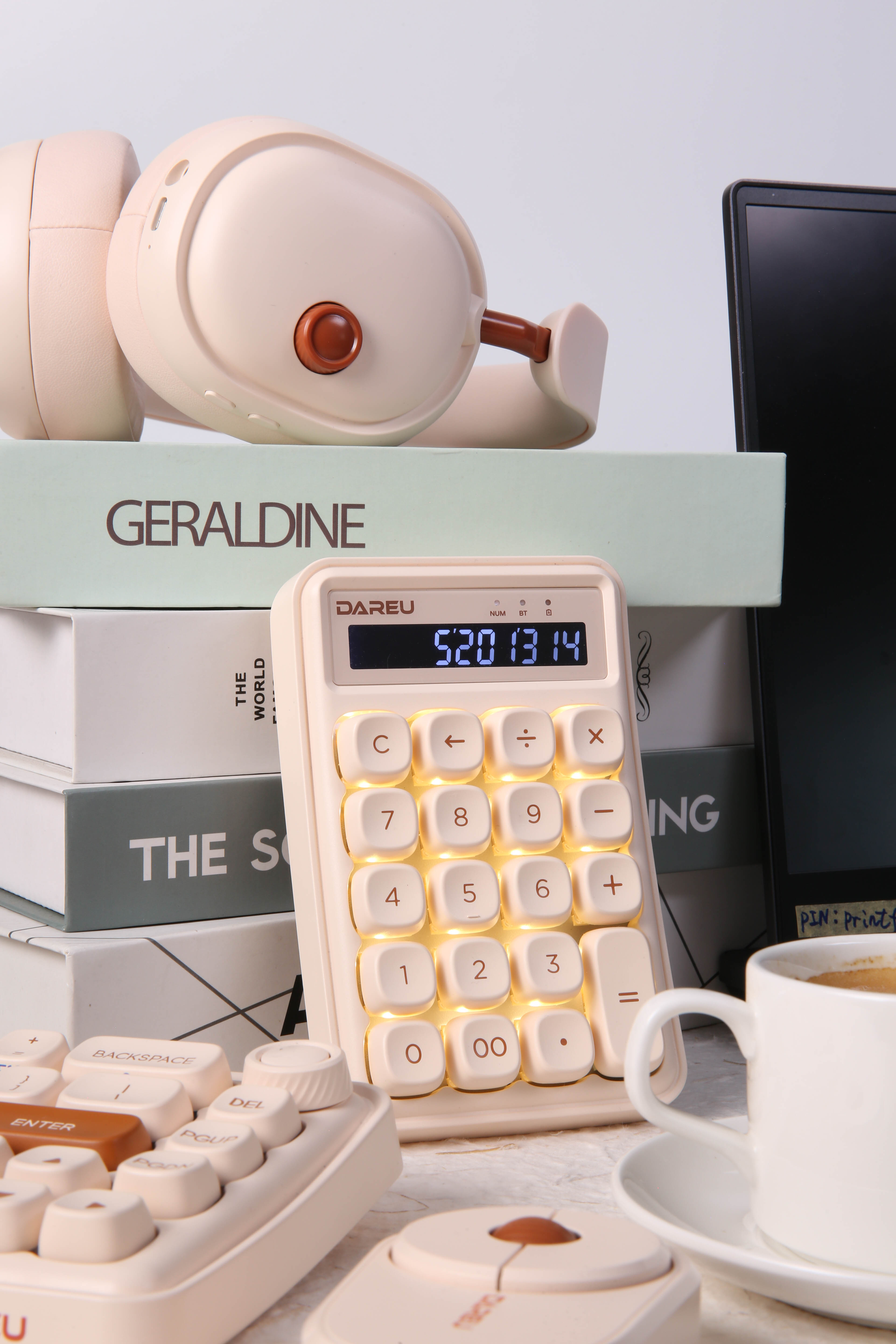 Yuanqi sugar，Key mouse，keyboard，to work in an office，senior，texture，