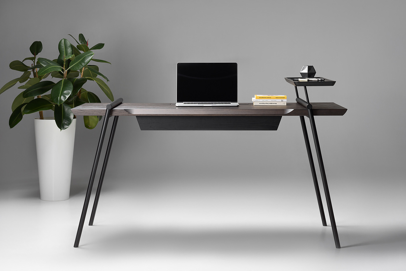 desk，Dark，woodiness，Simplicity，