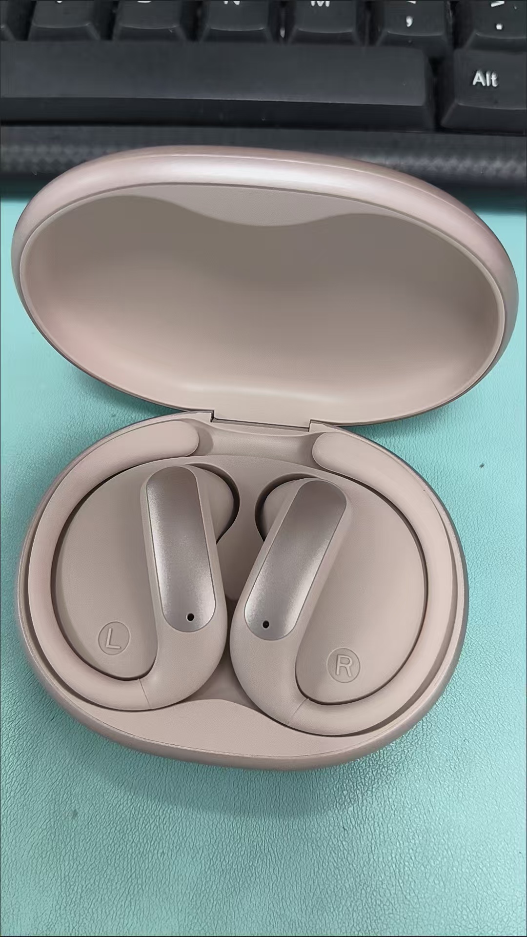 OWS · 3C Products · Digital Intelligence · Familization，