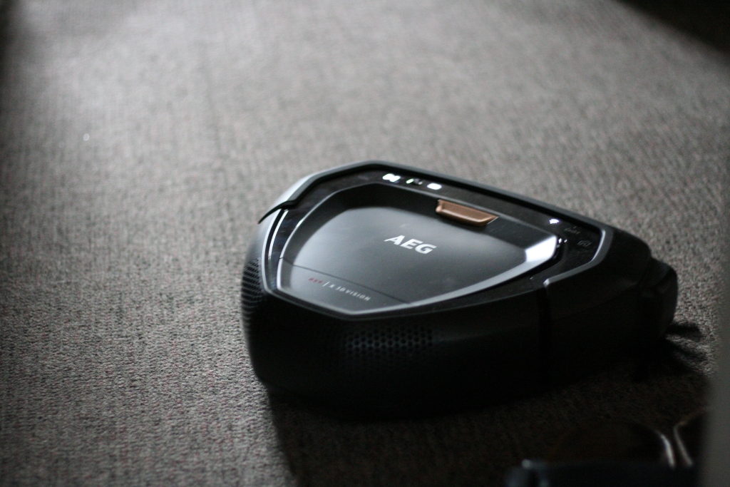 Vacuum cleaner，Sweeping robot，Household Electric Appliances，AEG RX9，2018if Award，