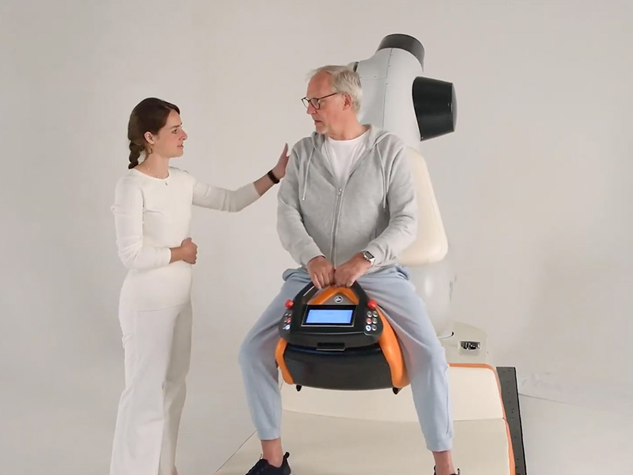 HIROB，who，IMU sensor，Three-level training mode，nerve rehabilitation，