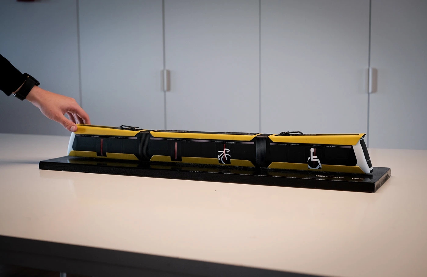 light rail transit，LRT，vehicle，industrial design，