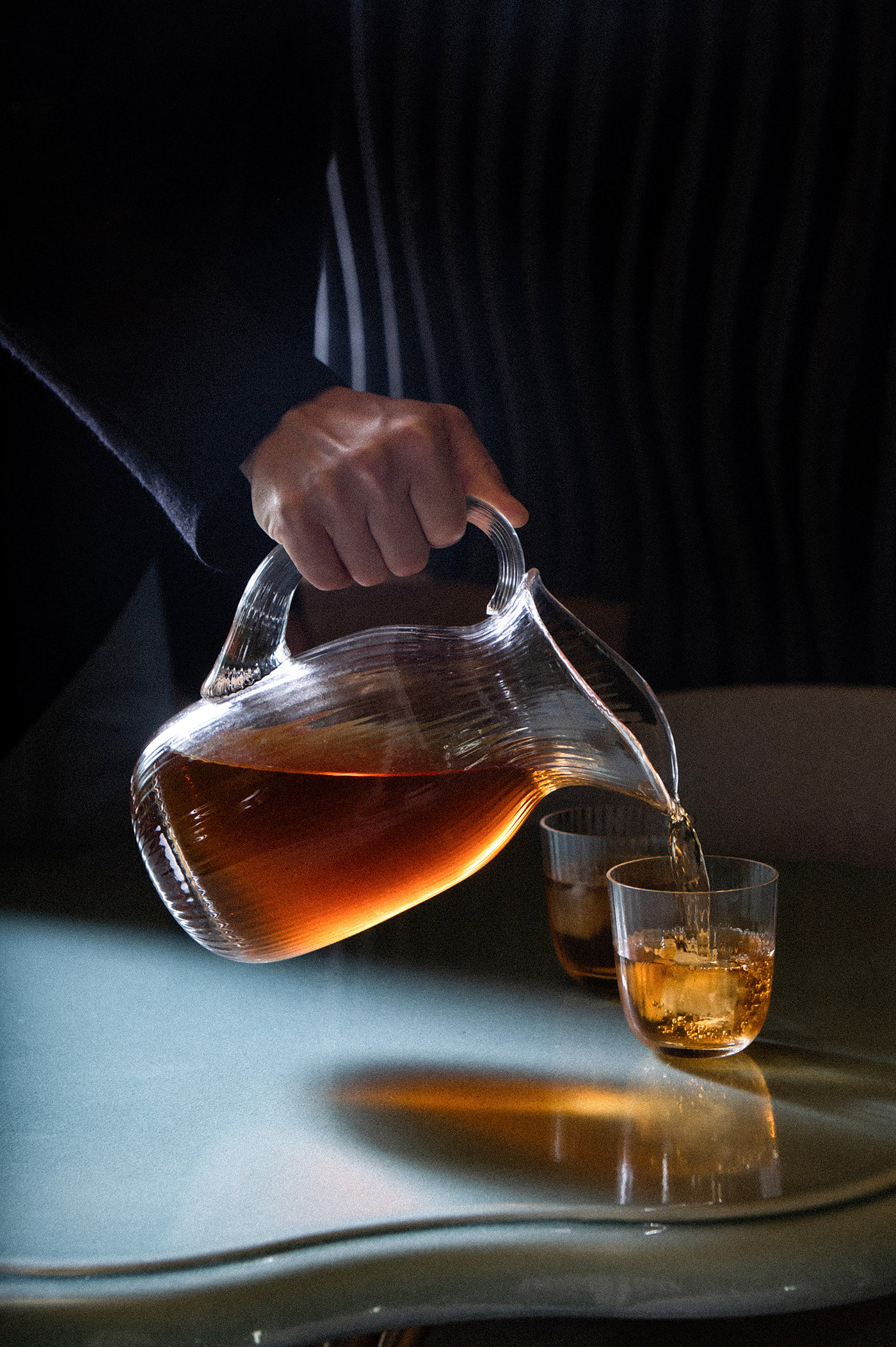 Glassware，container，glass，tableware，