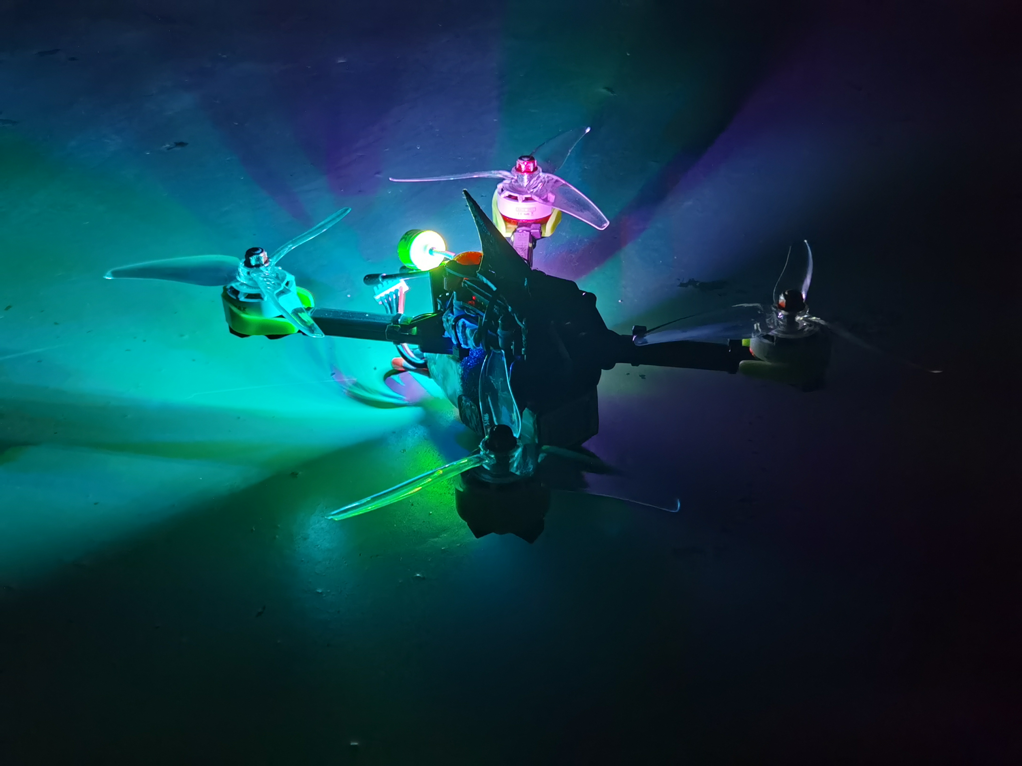 Crossing machine，FPV Crossing Machine，UAV，model airplane，