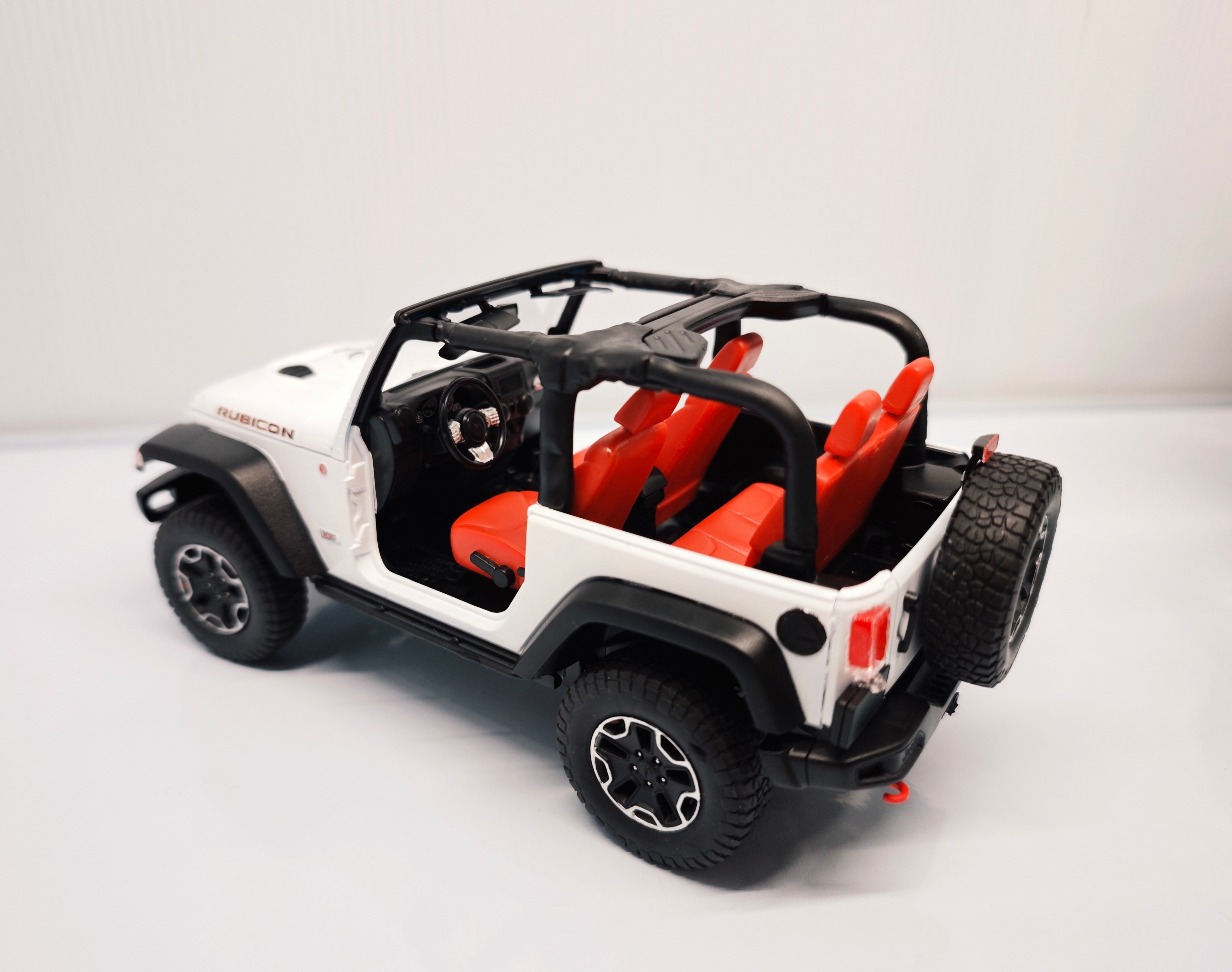 Horse Herder，jeep，auto salon girls，Model，