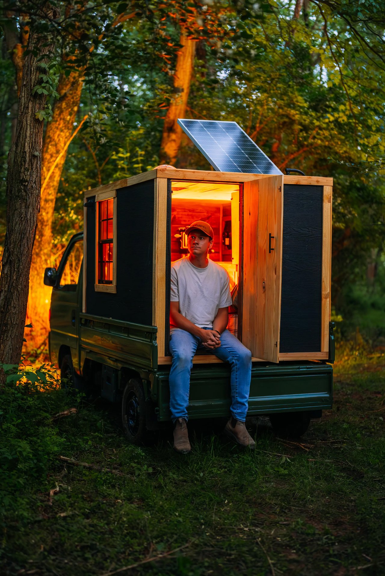 Campervan，vehicle，automobile，Touring car，