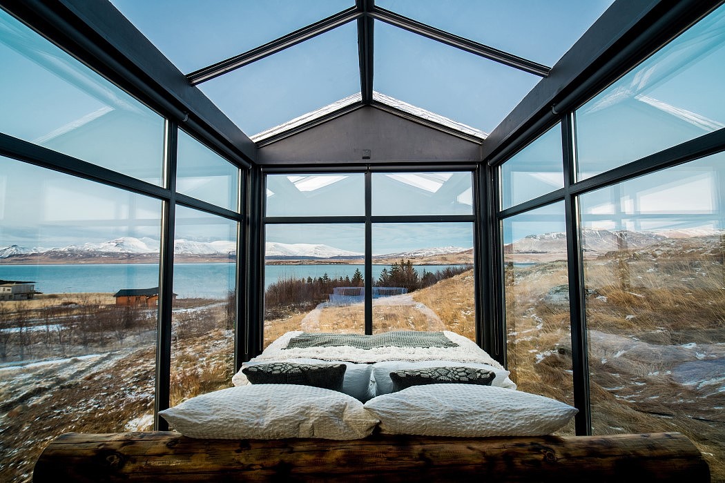 beautiful scenery，Iceland，decorate，nature，Glass room，