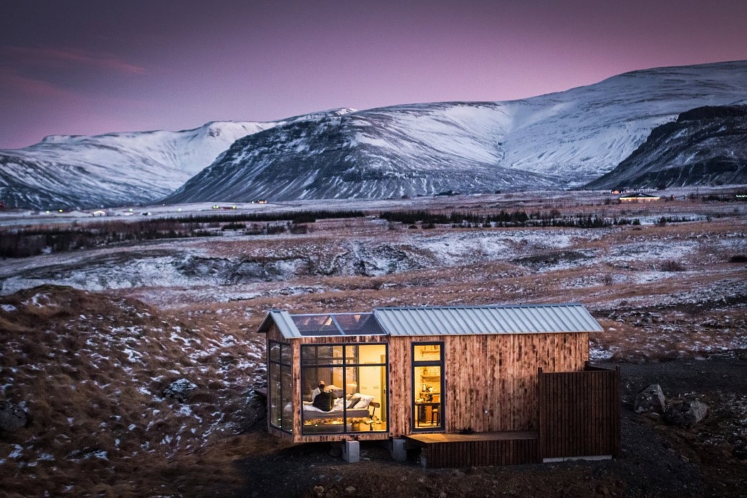 beautiful scenery，Iceland，decorate，nature，Glass room，