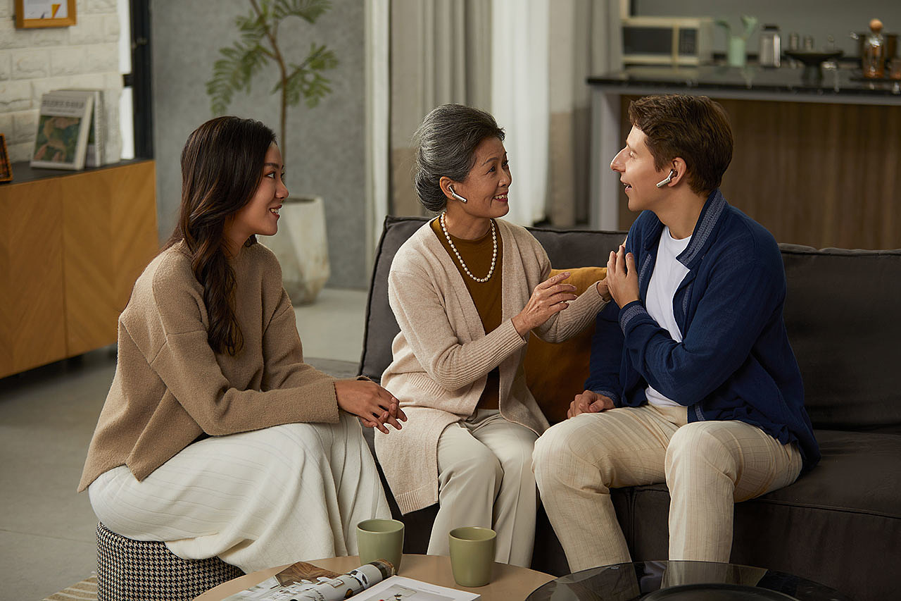 Italian design，industrial design，Translation headset，Bone conduction，Science and Technology Life，translate，Shenzhen design，innozendesign，