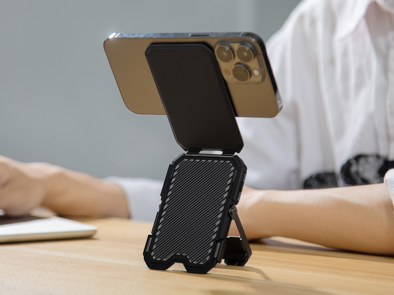 MagFlip，magnetic wallet，Digital，Electronic equipment，