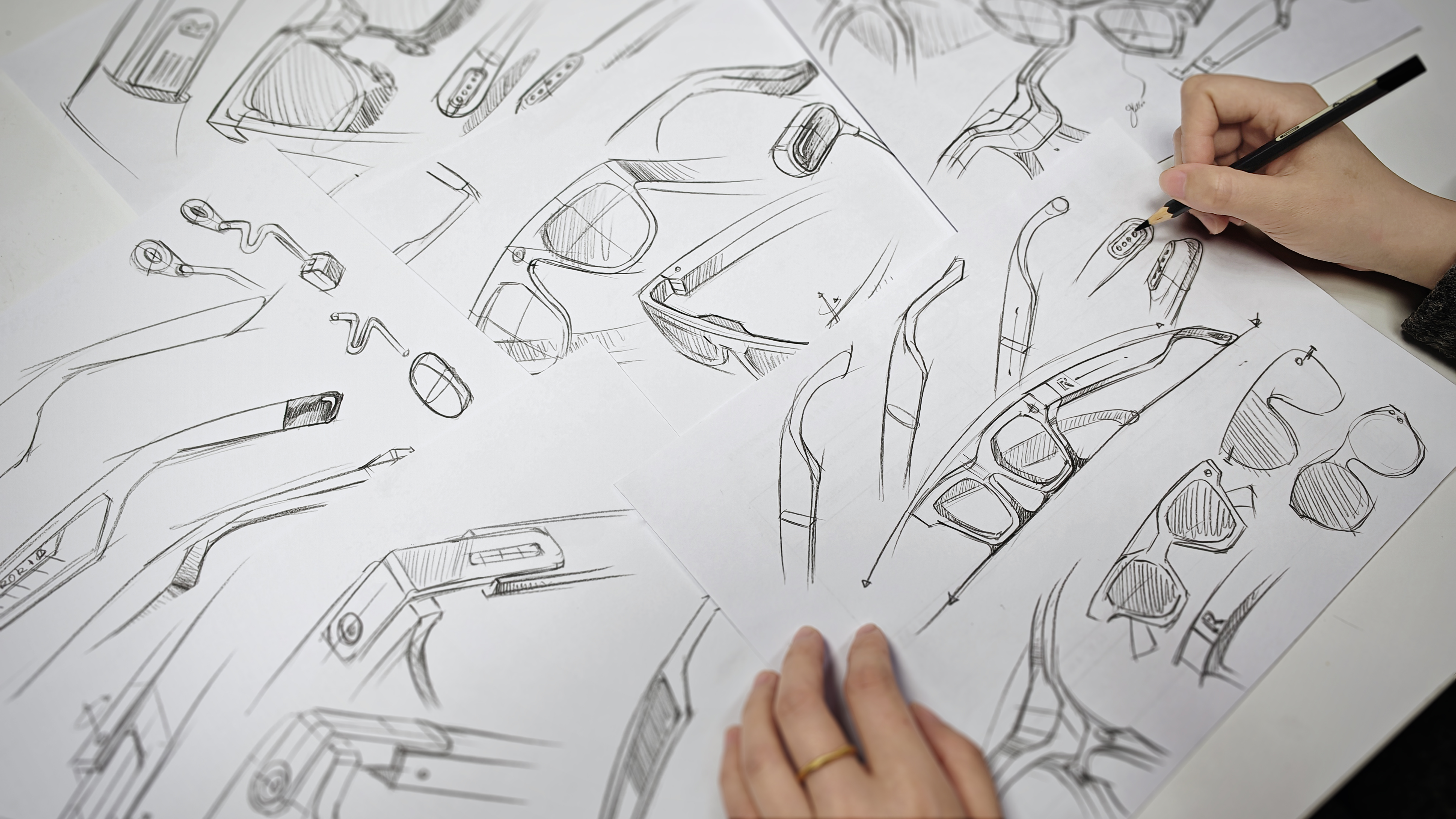 Smart glasses，AR & AI Glasses，Intelligent hardware，Wearable device，