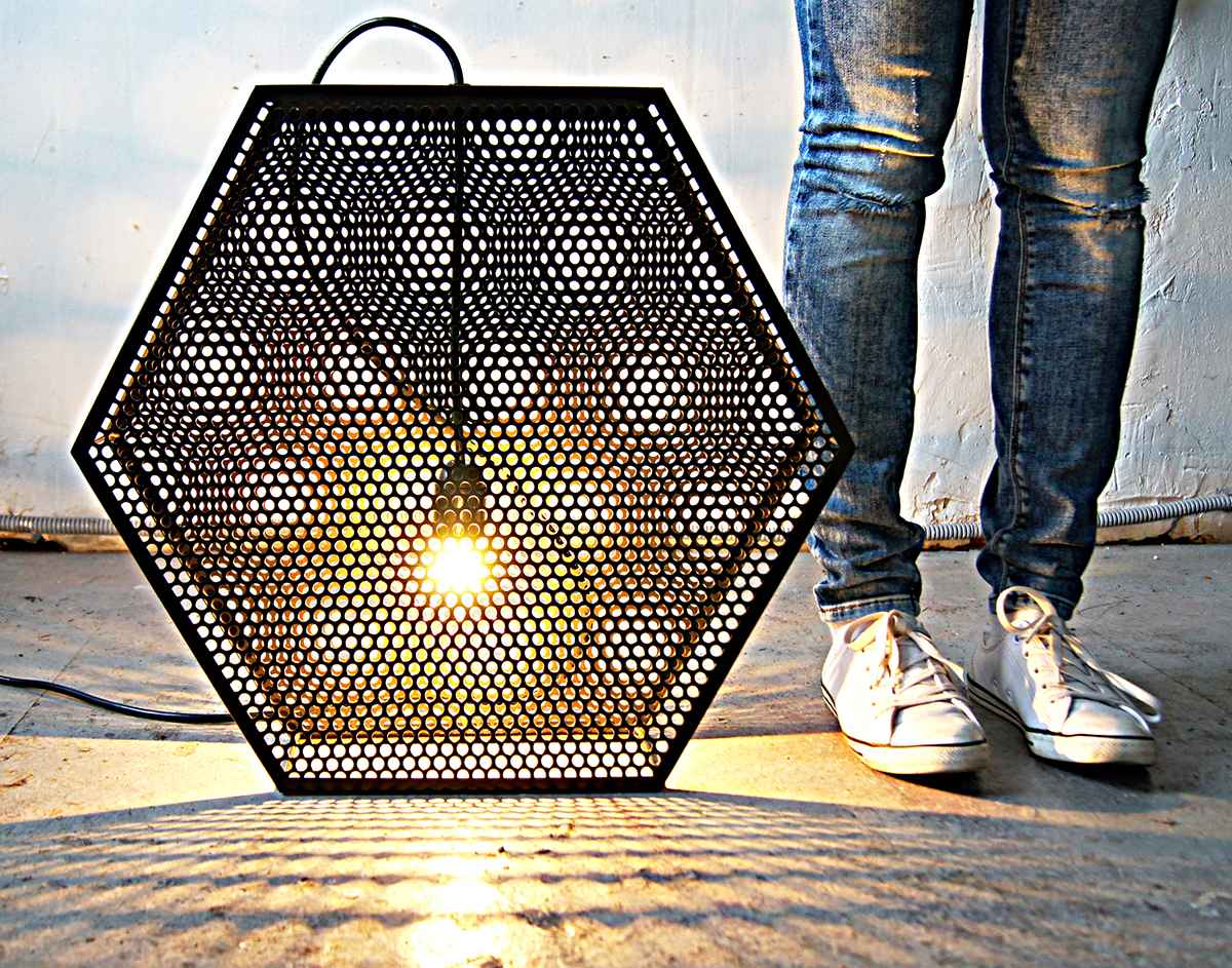 lamp，brown，black，grid，