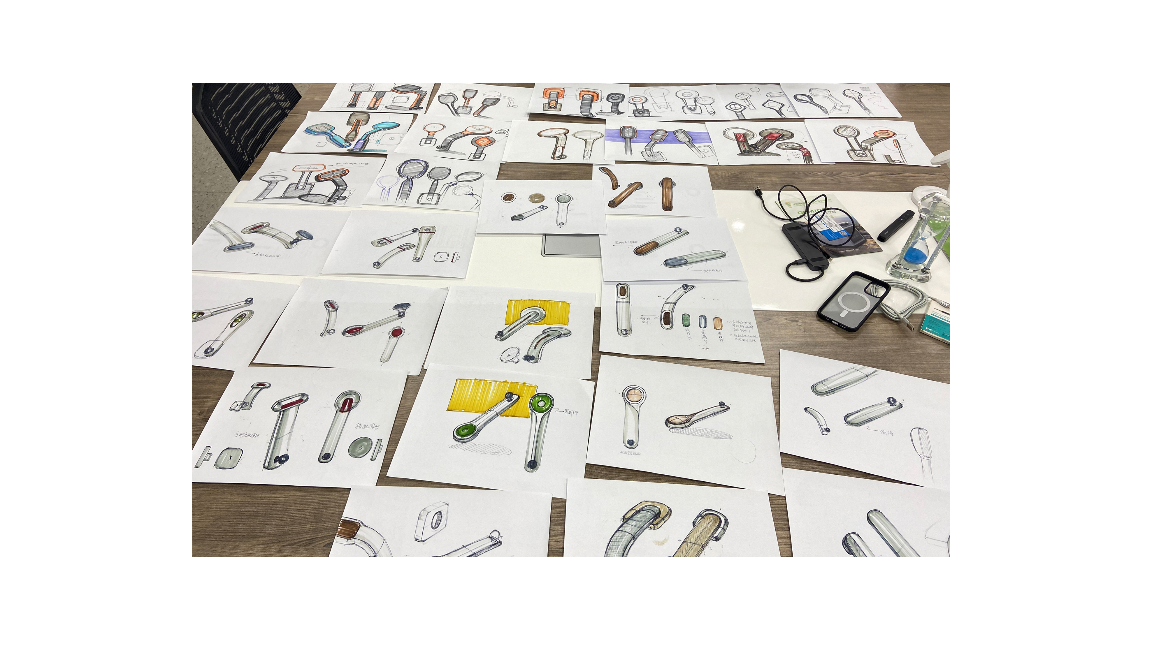 Magnetic suction support，Vehicle mount ，Magnetic suction vehicle support，product design，