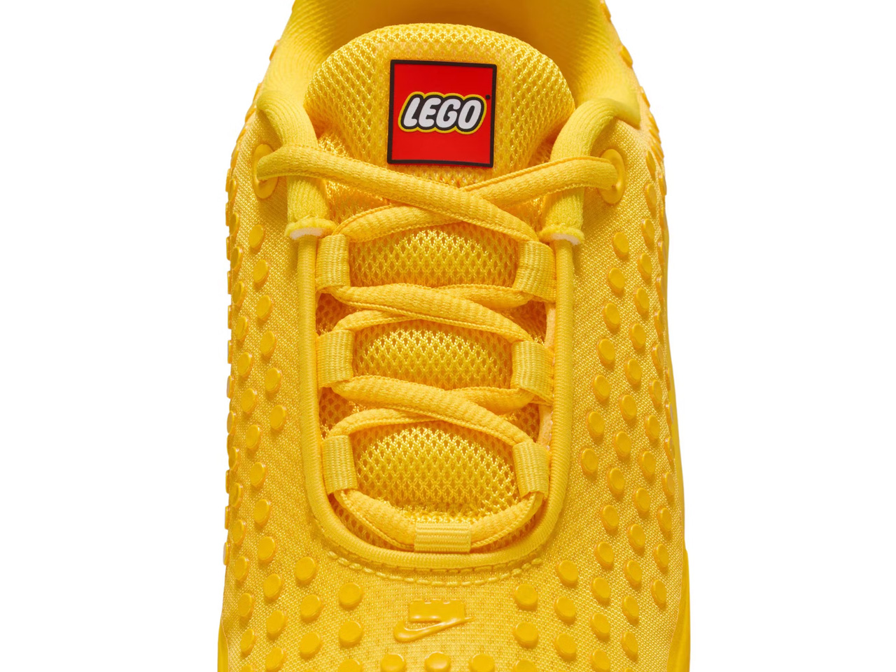 lego，nike，shoes，sneakers，Outdoor equipment，