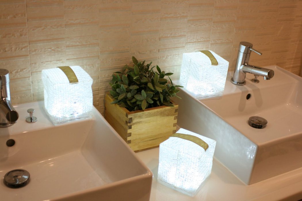 Textile，lamps and lanterns，fold，solar energy，SolarPuff，