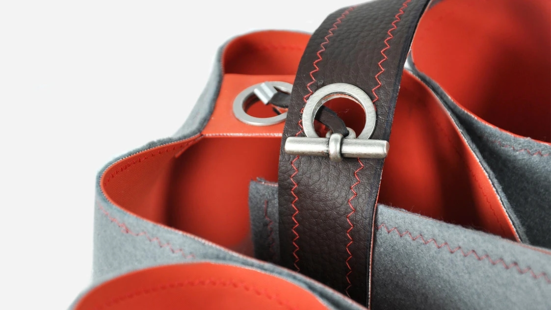 Folles journasses，knapsack，Fashion products，originality，