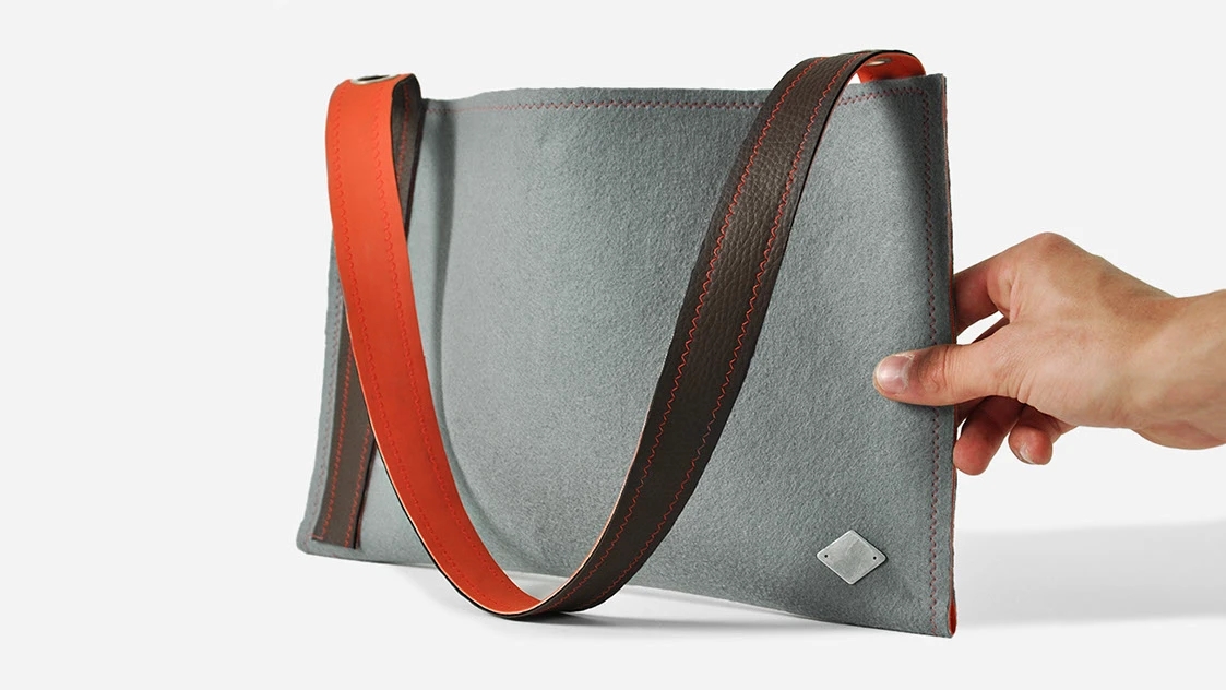 Folles journasses，knapsack，Fashion products，originality，