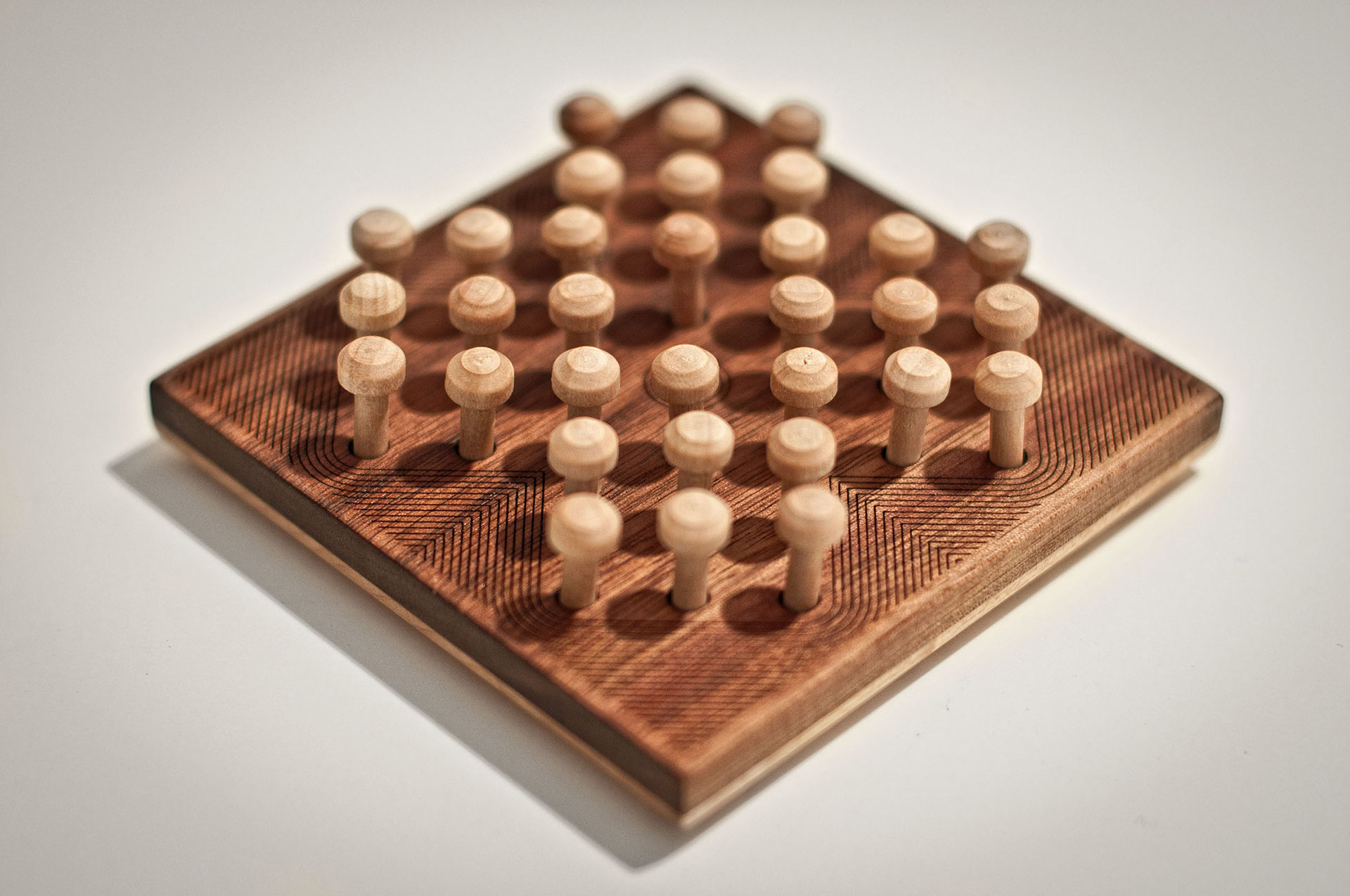 woodiness，checkerboard，TRAVEL GAMES，