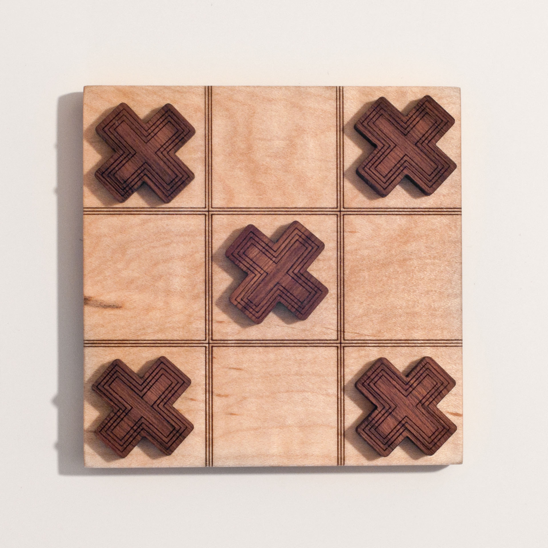 woodiness，checkerboard，TRAVEL GAMES，