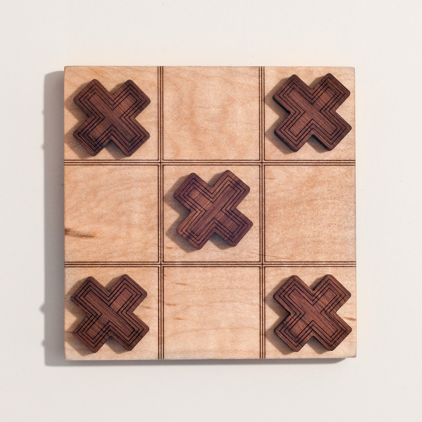 woodiness，checkerboard，TRAVEL GAMES，