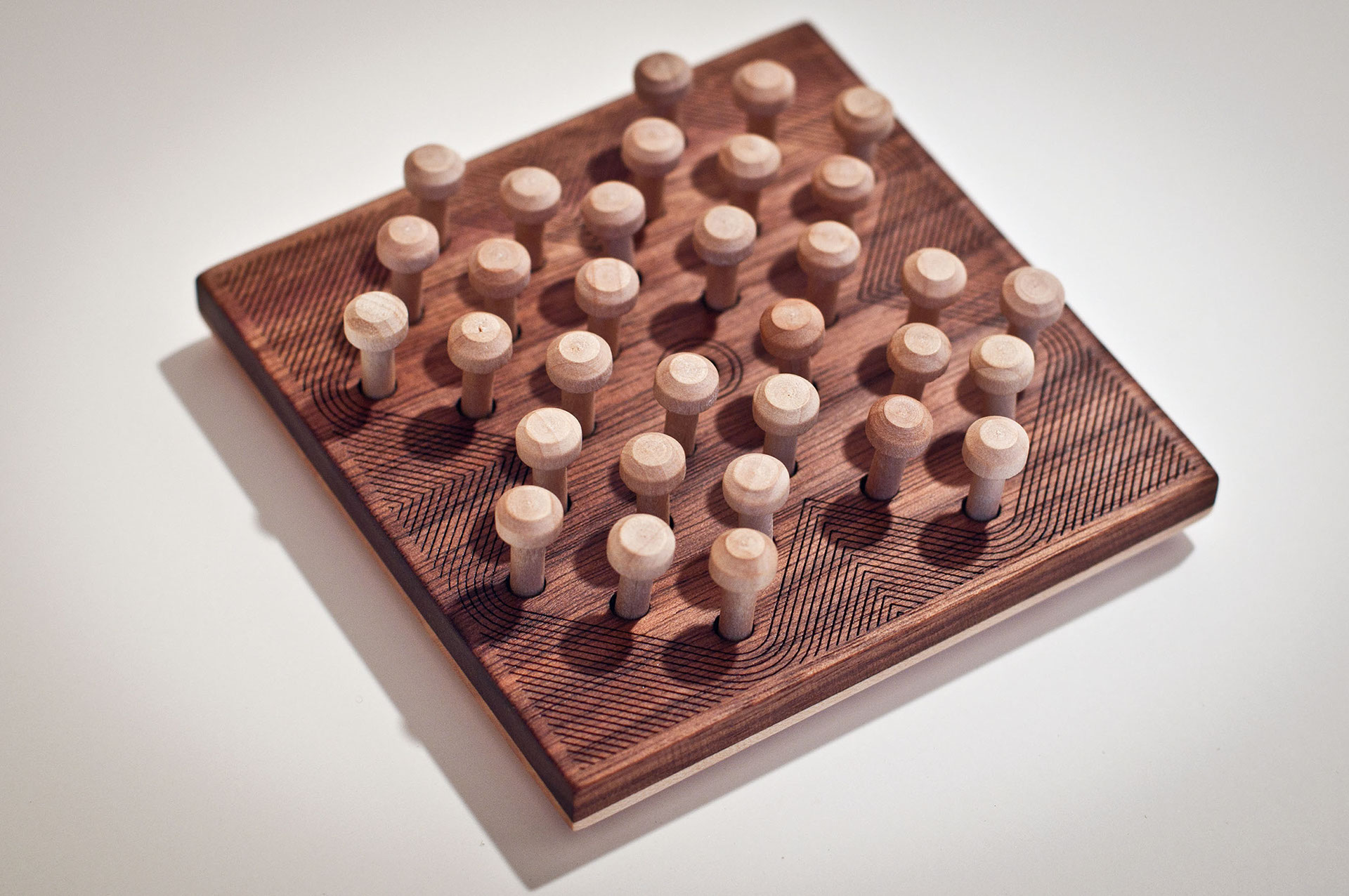 woodiness，checkerboard，TRAVEL GAMES，