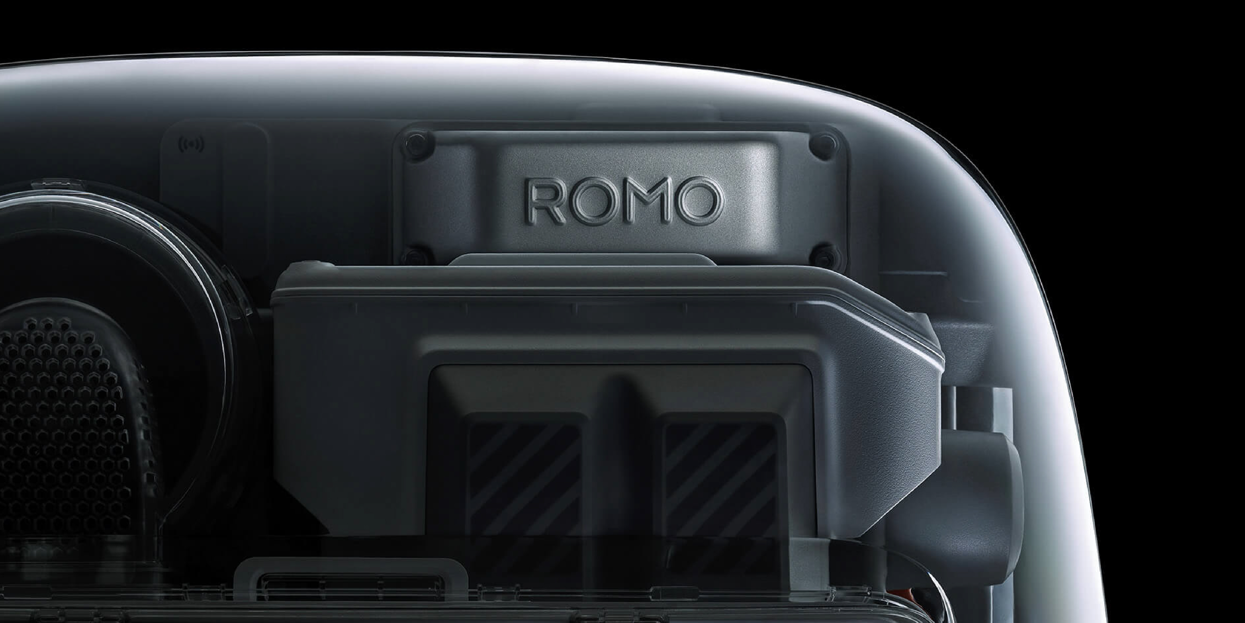 DAY，dji ，industrial design，Sweeping robot，Clean base station，transparent，