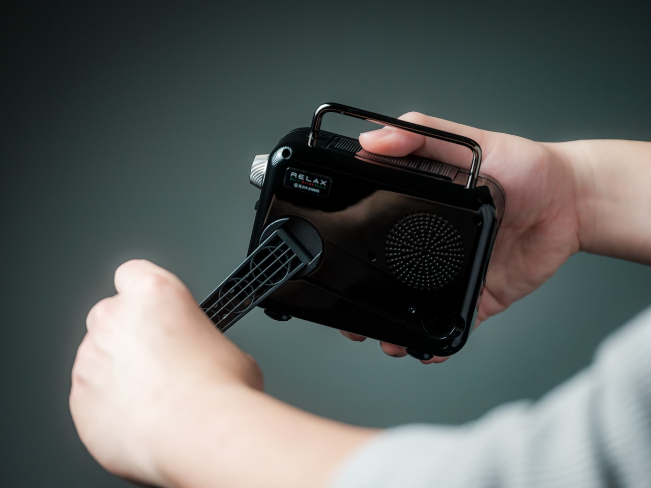 Multifunction radio，RetroWave，Seven-in-one equipment，Sustainable Technology，