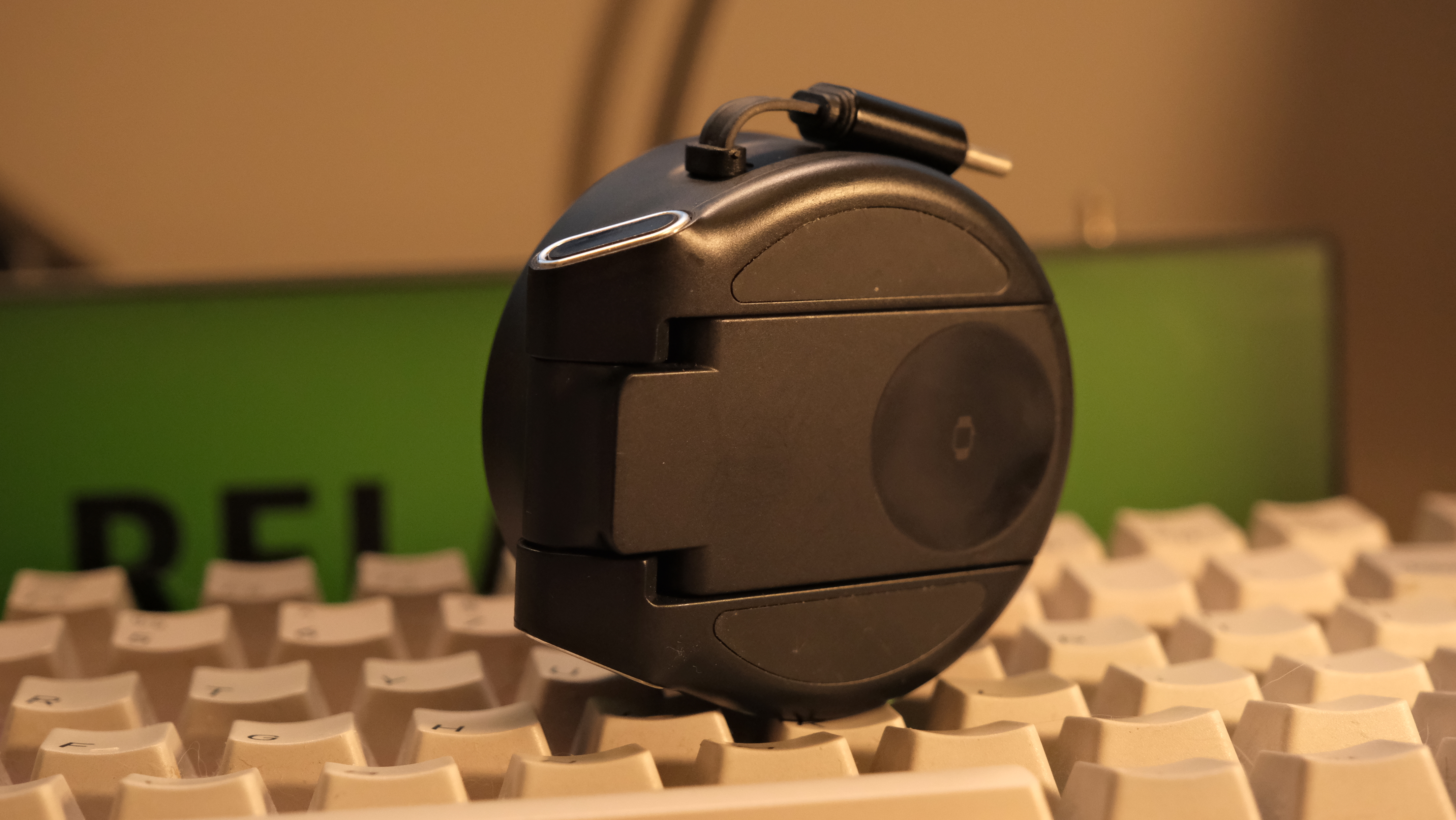 Wireless charging，Mobile wireless charging，Watch wireless charging，Magnetic suction wireless charging，flexible wire，3C digital products，Mobile phone peripheral，Mobile Accessories，