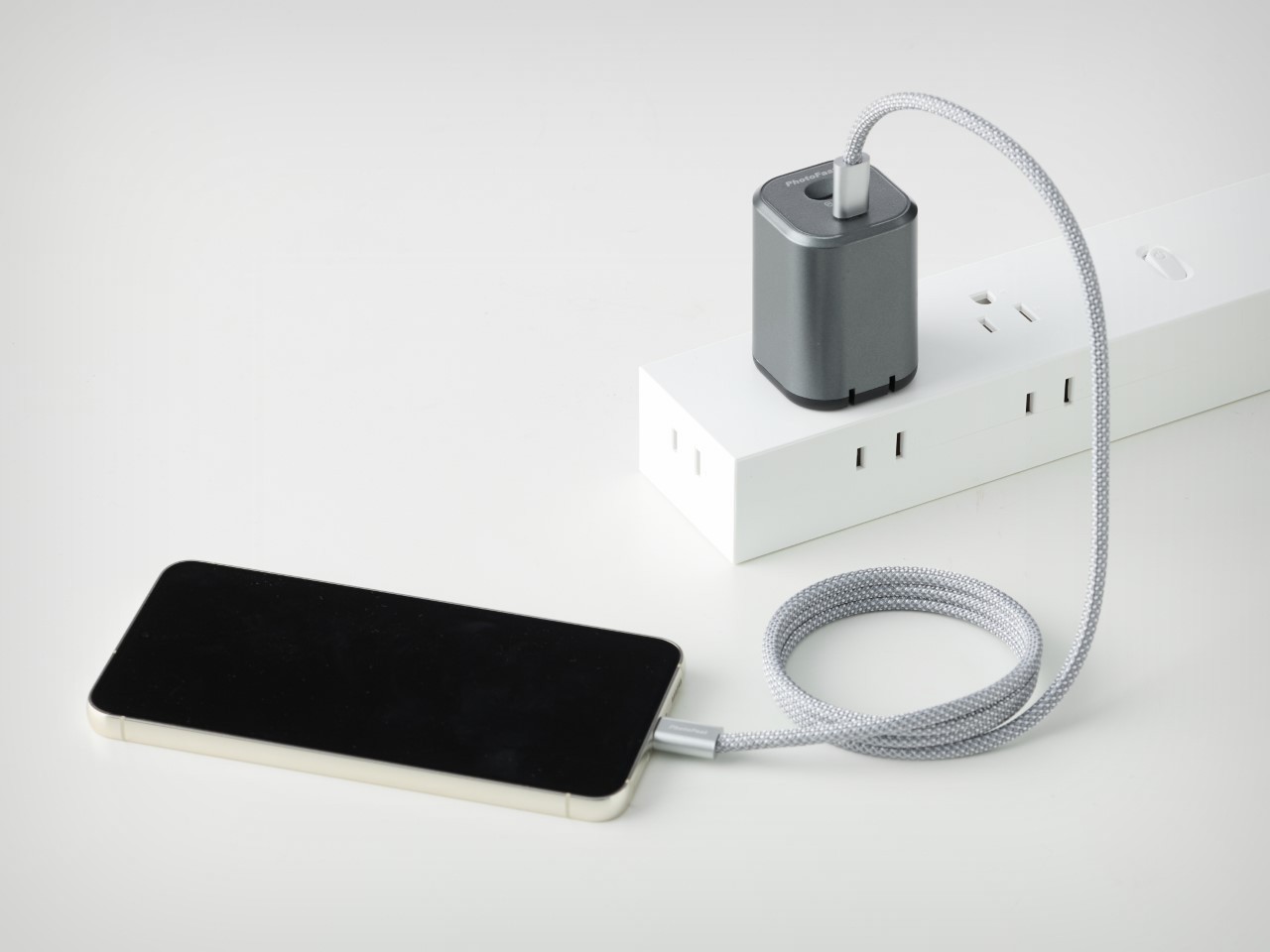 Charger，Can be backed up，2TB，data security，Travel artifact，