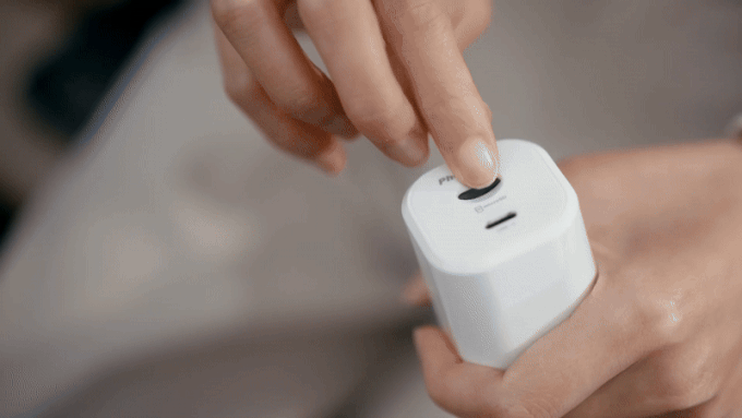 Charger，Can be backed up，2TB，data security，Travel artifact，