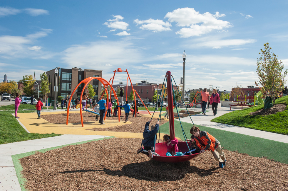 Amusement park design，environmental design，children，parent-child interaction ，outdoor，Play with water，sandy beach，forest，children，hexagon，