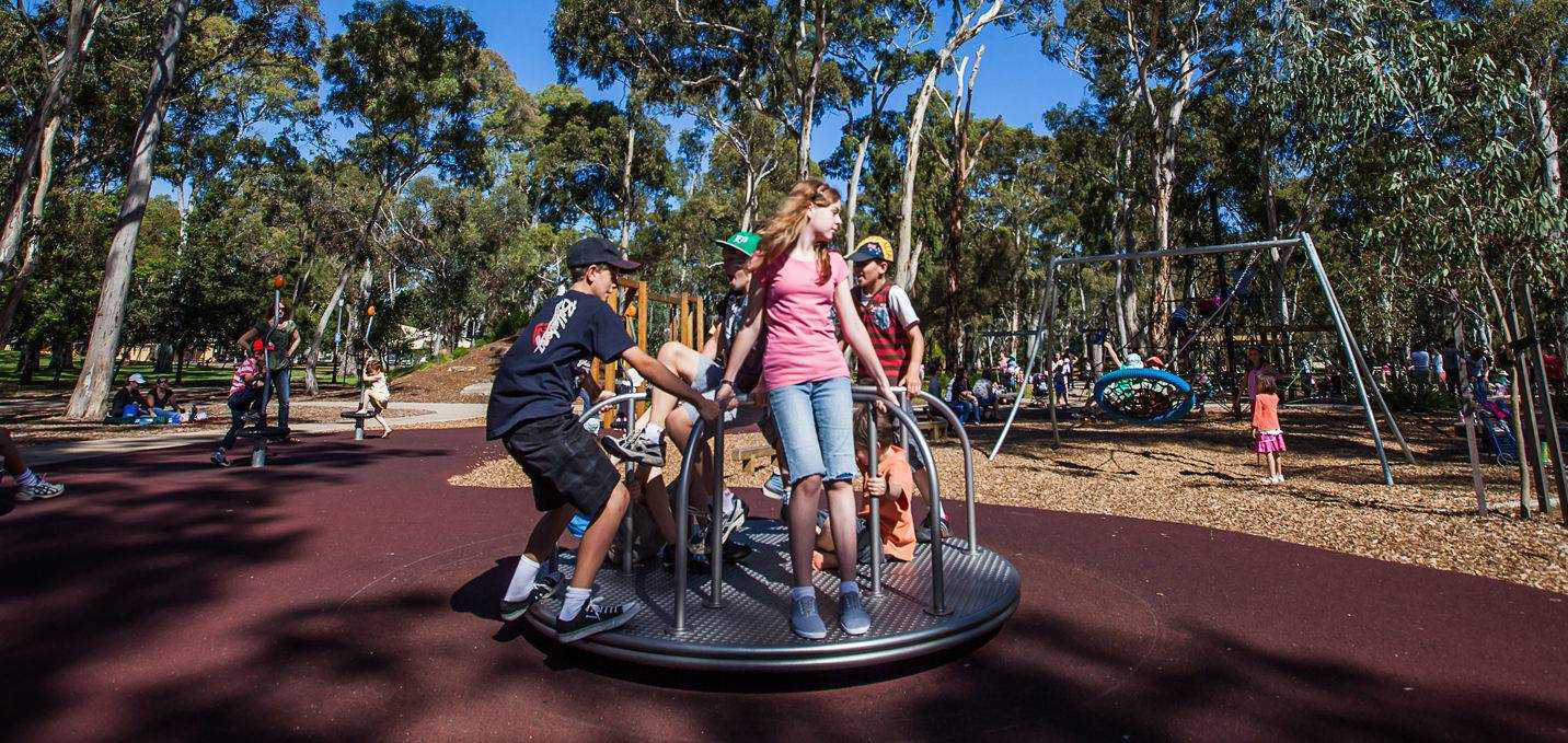 Amusement park design，environmental design，children，parent-child interaction ，outdoor，Play with water，sandy beach，forest，children，hexagon，