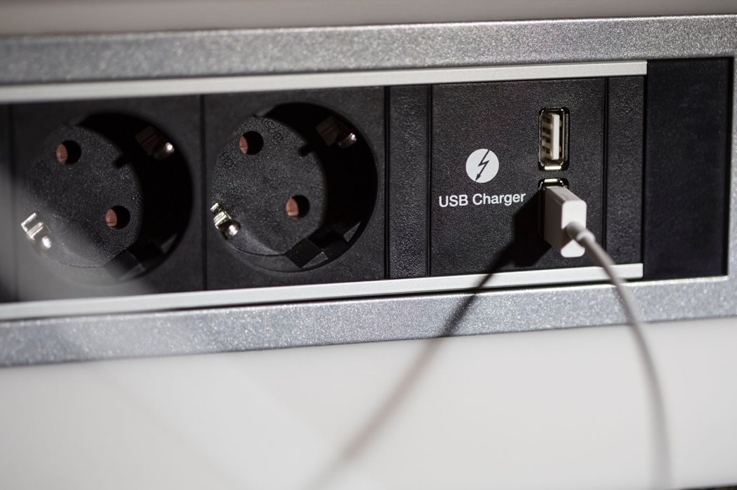 dishwasher，Dsignedby，Refrigerator，cooking bench，kitchen，