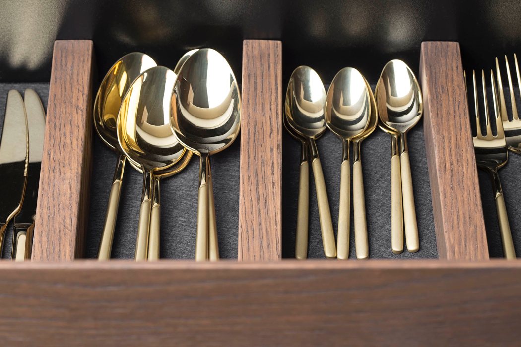 dishwasher，Dsignedby，Refrigerator，cooking bench，kitchen，